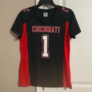 Cincinnati Bearcats Jersey Shirt Short Sleeve Red/Black Teen/Kid Size M 8/10